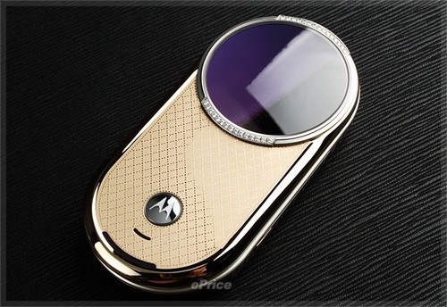 13万超奢华旋机 MOTO Aura黄金钻石版图赏